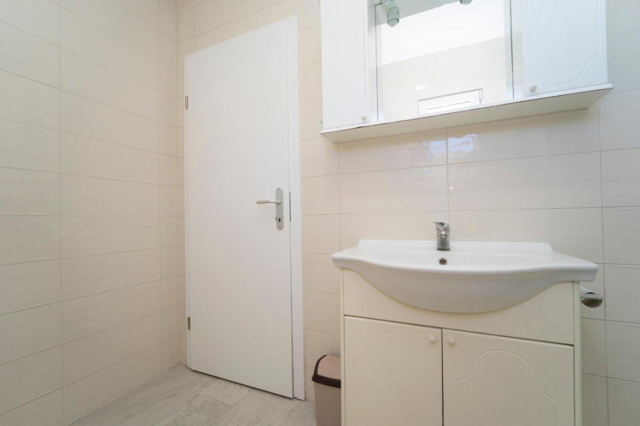 Svema Apartman Вела-Лука Экстерьер фото